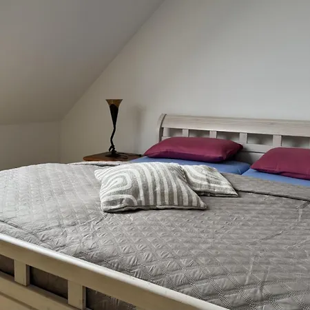 3 Beim Restaurant Rhodos アパート *